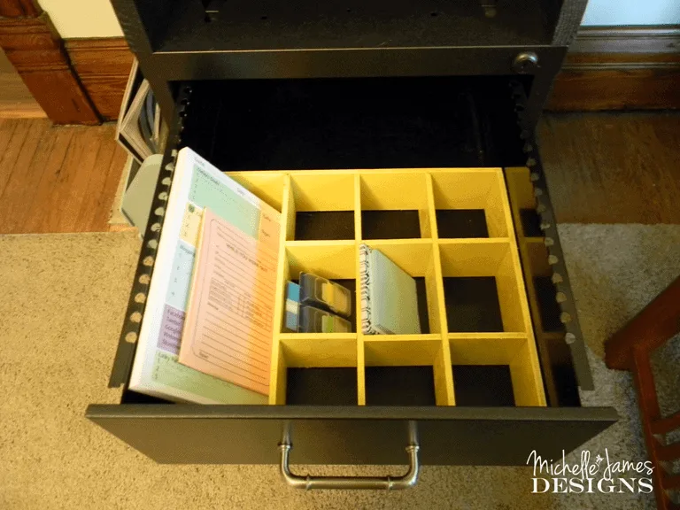 Instant-Desk-Drawer-Organizer - www.michellejdesigns.com - Use what you already have to organize your home #organize, #diy, #upcycle