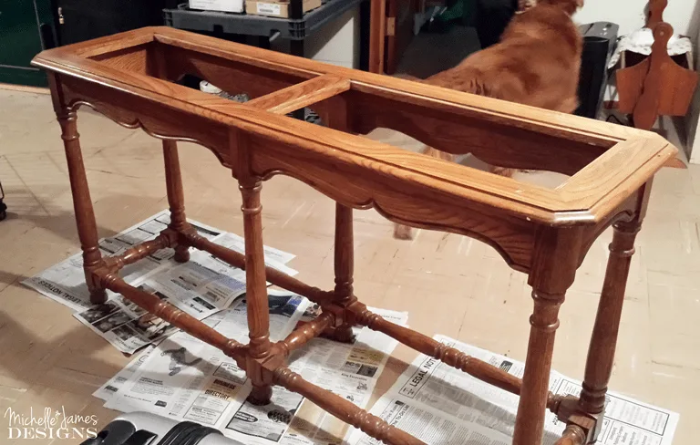 Beach Inspired Sofa Table - www.michellejdesigns.com - I was happy to help create this beachy sofa table for a friend. Look how we transformed it from dullsville to beachy keen!