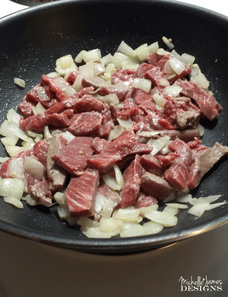 Homemade Beef and Broccoli - www.michellejdesigns.com - how to make your own beef and broccoli and it even tastes great!