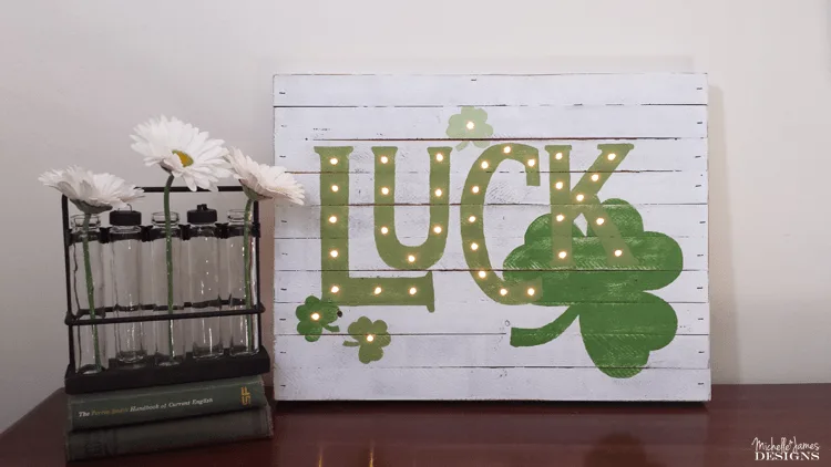 Luck Marquee Sign Tutorial - www.thriftytstreasures - join Michelle from Michelle James Designs for this guest post and tutorial for this St. Patrick's Day home decor project!