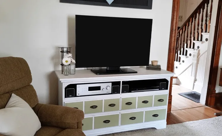 How to Restore Your Furniture Back To Fabulous - www.michellejdesigns.com - Come see how we restored this worn out dresser back to a fabulous piece of furniture!