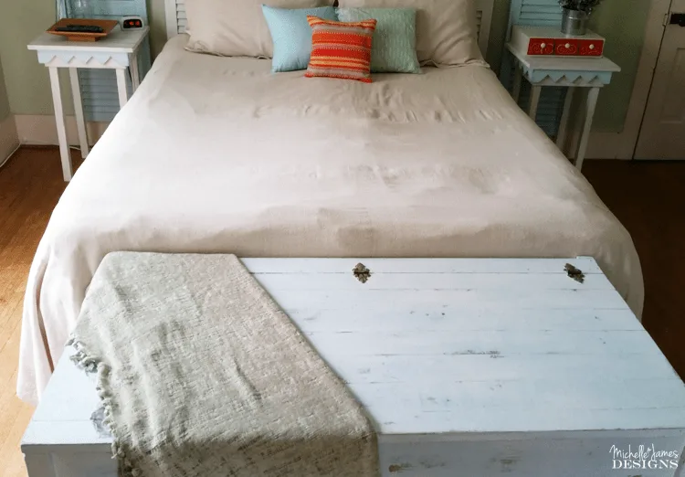 How to Give Your Furniture a Beachy Look - www.michellejdesigns.com - In this post I am using an amazing product that will help you achieve the chippy, beachy look each and every time!