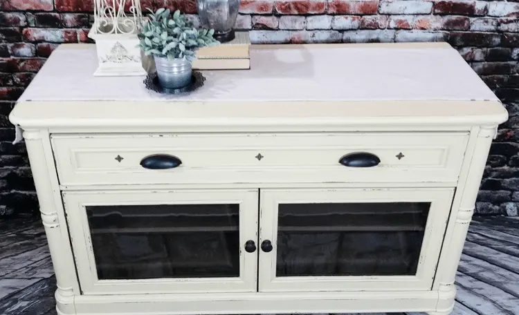 Old Fashioned Milk Paint Is Perfect For Transforming The Pieces You Love