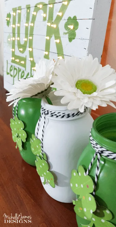 There are some amazing St. Patrick's Day projects out there. I am showing you some mason jar favorites that you would be proud to make and show off in your home.