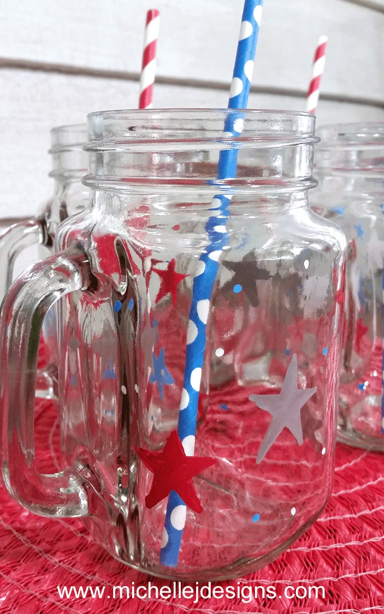 4 Ideas for Crafting a Drinking Glass Out of a Mason Jar