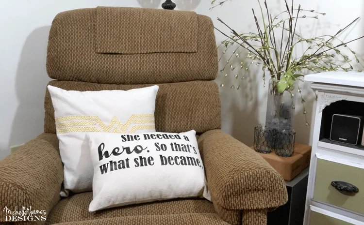 I love the Monday Movie Challenge. This month our Wonder Woman had me very challenged. I created Wonder Woman throw pillows with a bit of farmhouse charm. - www.michellejdesigns.com