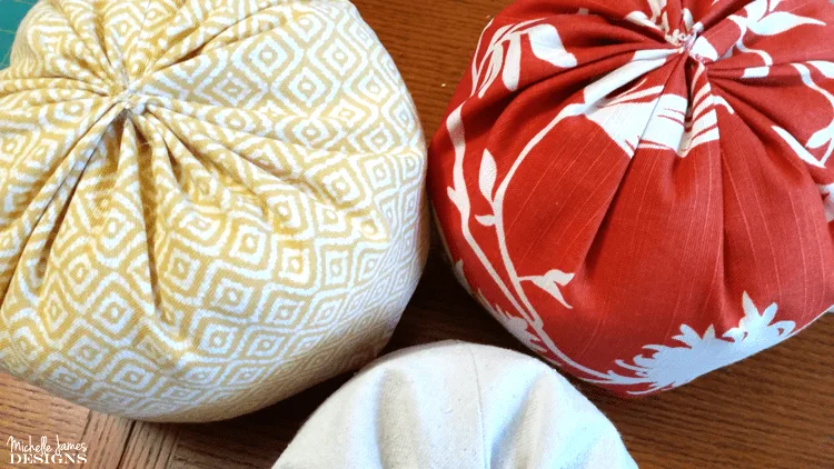 I love pumpkins. I decided to make DIY fabric pumpkins this year to ease into my fall decor! - www.michellejdesigns.com