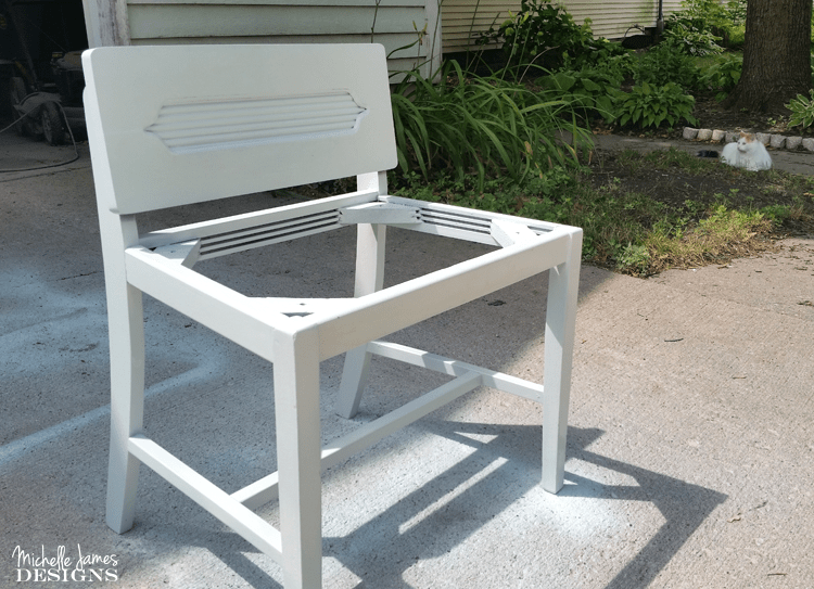  garage sale, broken chair turns into the cutest DIY vanity chair! I love easy makeovers. - www.michellejdesigns.com