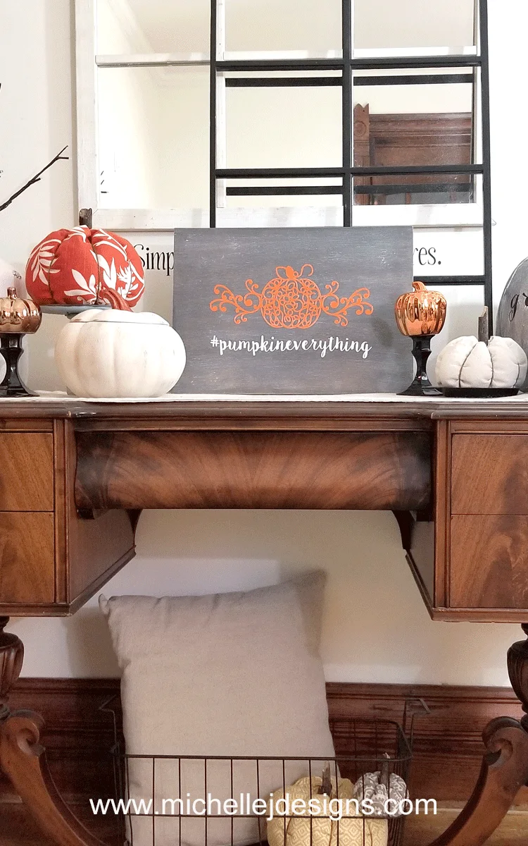 An easy way to create a fall wooden sign using the Silhouette Cameo and DecoArt! - www.michellejdesigns.com