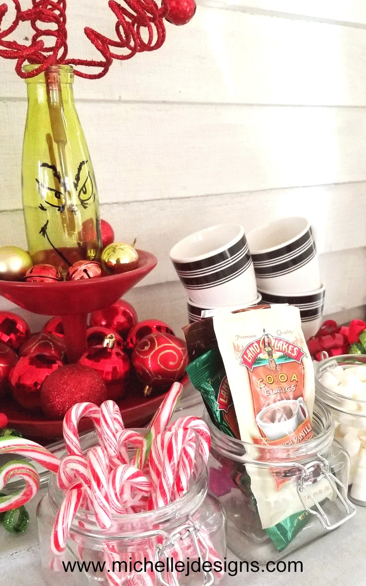 DIY Christmas Tablescape & Hot Chocolate Party How-To!