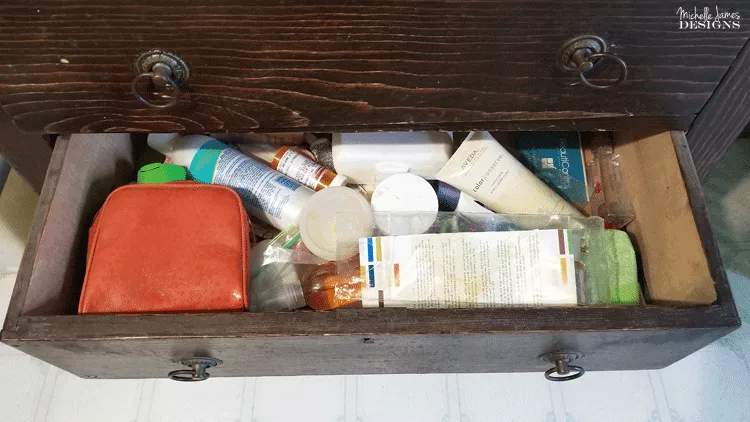 These drawers in my bathroom needed a lot of work. Some bathroom drawer organization was definitely in order. #organizing #organize #drawerorganization - www.michellejdesigns.com