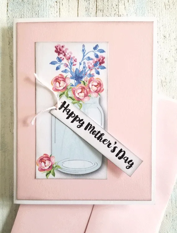 Mother's Day is coming right up and I don't want you to forget to send a card. Here are some Mother's Day card ideas with a free printable I designed! Enjoy! - #Mothersday #Mothersdaycard #freeprintable #printables - www.michellejdesigns.com