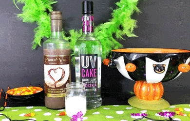 A Halloween treat for adults is important. These Chocolate Cake Vodka Drinks are the perfect choice- www.michellejdesings.com #michellejdesigns #cakevodka #chocovine #chocolatecakevodka #cakevodkarecipe