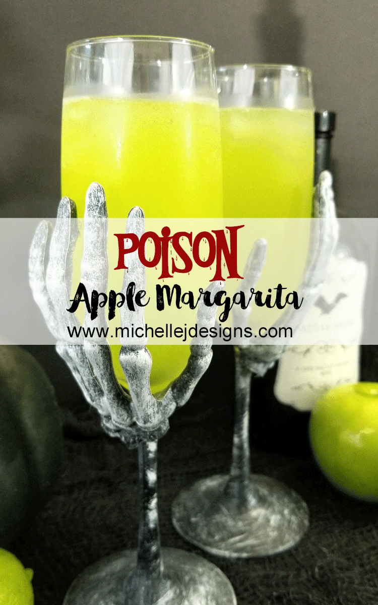 Take a sip of the apple cider margarita cocktail. It will make you pucker up and say "yum" - www.michellejdesigns.com #michellejdesigns #fallcocktails #halloweendrinks #halloweencocktail #applecidermargarita #applecidercocktail