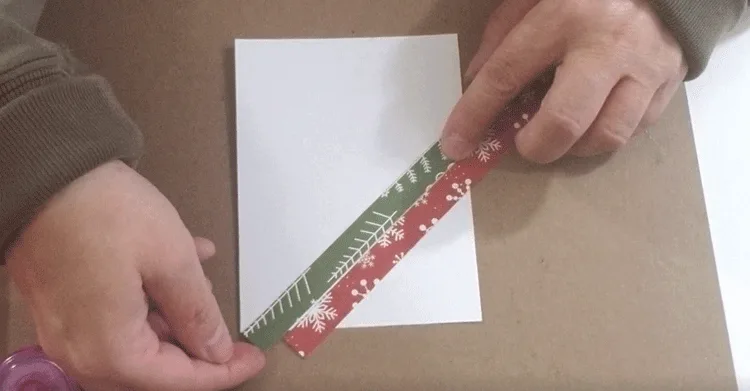 Create A Paper Strips Christmas Card - Michelle James Designs