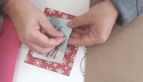 People love to receive handmade cards. In this post I am showing how to create an easy Christmas Reindeer card that opens to a fun surprise! www.michellejdesigns.com #michellejdesigns #handmadecards #echopark