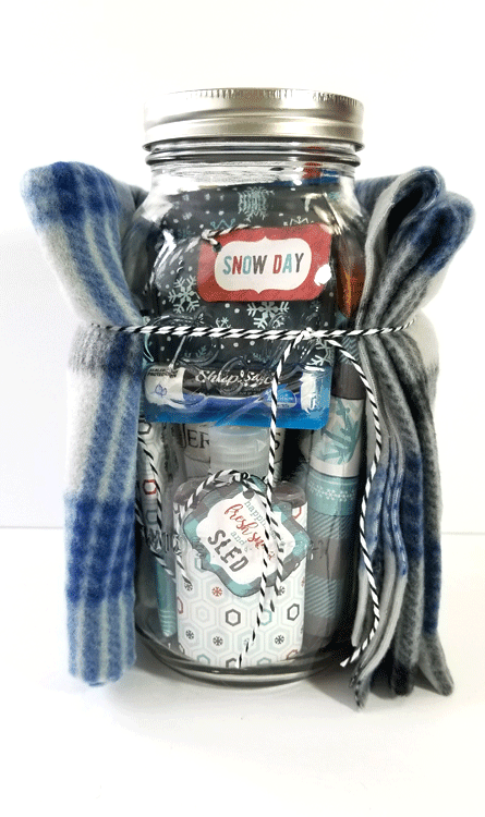This mason jar winter basic survival kit will be perfect for my relatives moving to the midwest. Their first winter will be tough but this should help! - www.michellejdesigns.com #michellejdesigns #masonjars #masonjargifts #winterbasicsurvivalkit
