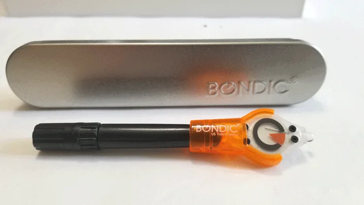 The Bondic glue pen with ultra violet light.