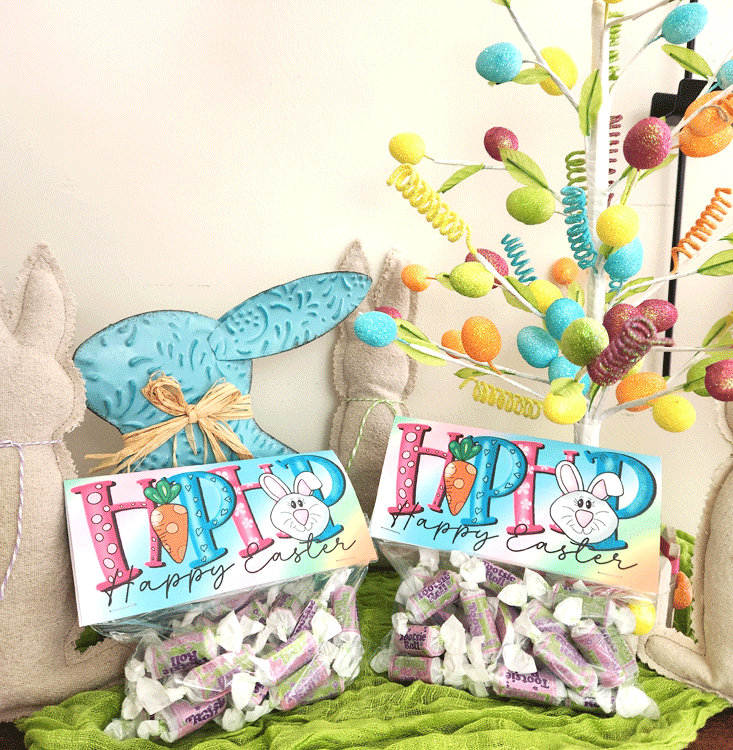 Finished printed treat bag topper with Easter candy