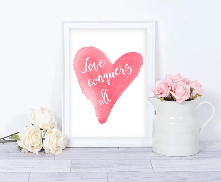 I love nice artwork that doesn't cost a fortune. These digital Watercolor Love Wall Prints are pretty and perfect for a little bit of Valentine's Day Decor - www.michellejdesigns.com